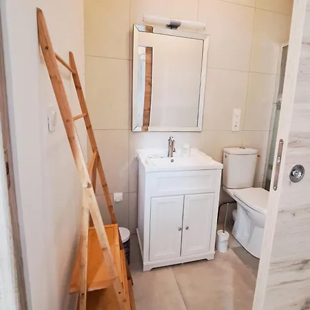 Holiday home Mariella - Maison Familiale, Wifi, 500m De La Royan